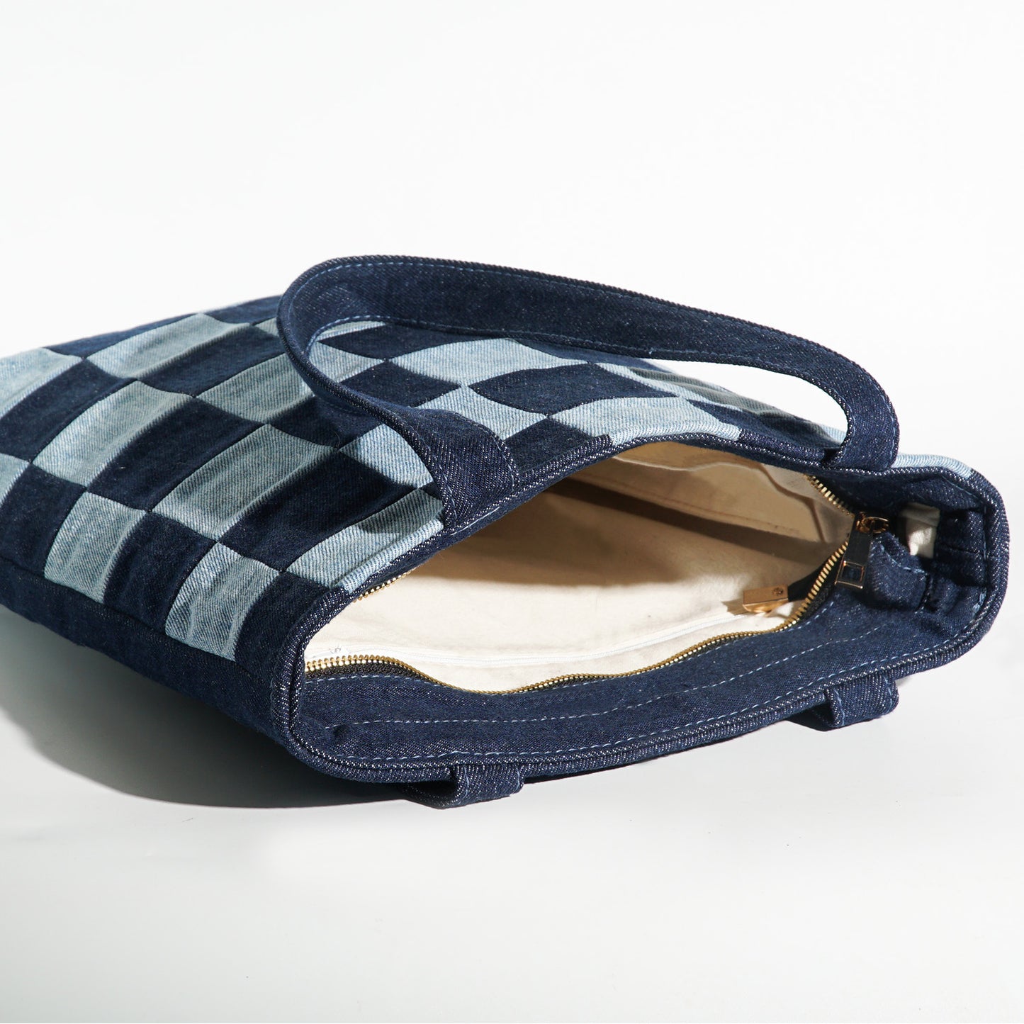 Stylish and Durable Caro Tote Bag with Unique Checkered Pattern